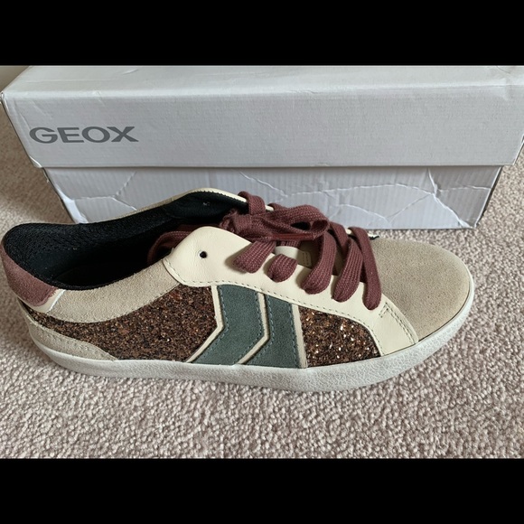 Chic Geox sneakers - Picture 2 of 3